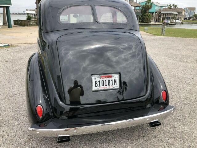 Ford Deluxe 1938 image number 15