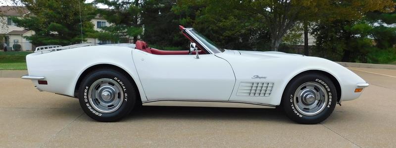 Chevrolet Corvette 1971 image number 16