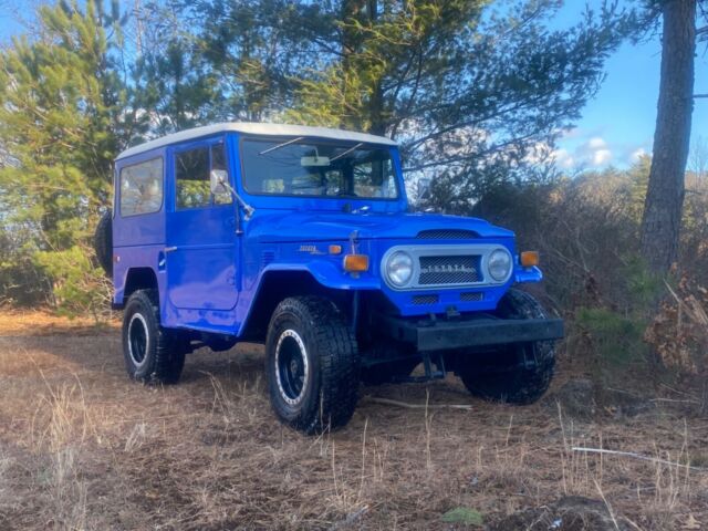 Toyota Land Cruiser 1972 image number 11