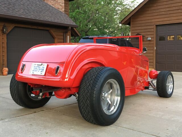 Ford Model B 1932 image number 2