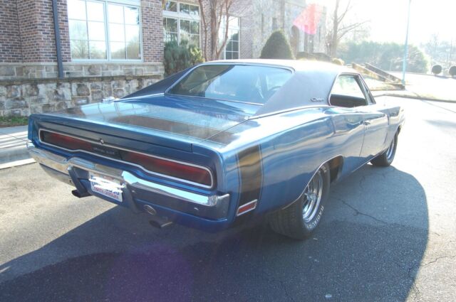 Dodge Charger 1970 image number 10