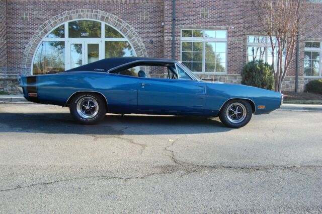 Dodge Charger 1970 image number 6