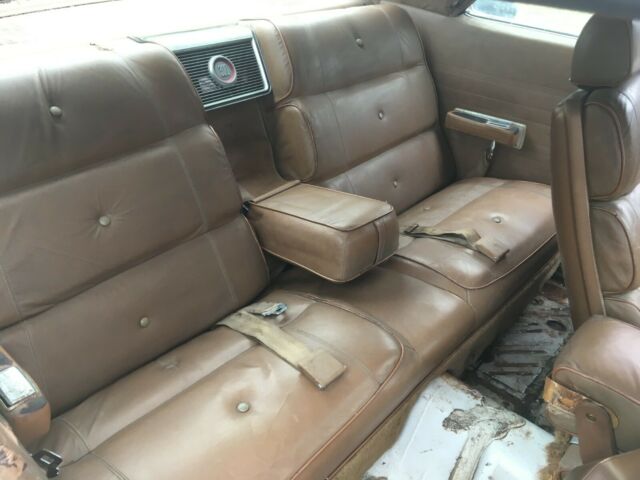 Chrysler 300 Series 1970 image number 37