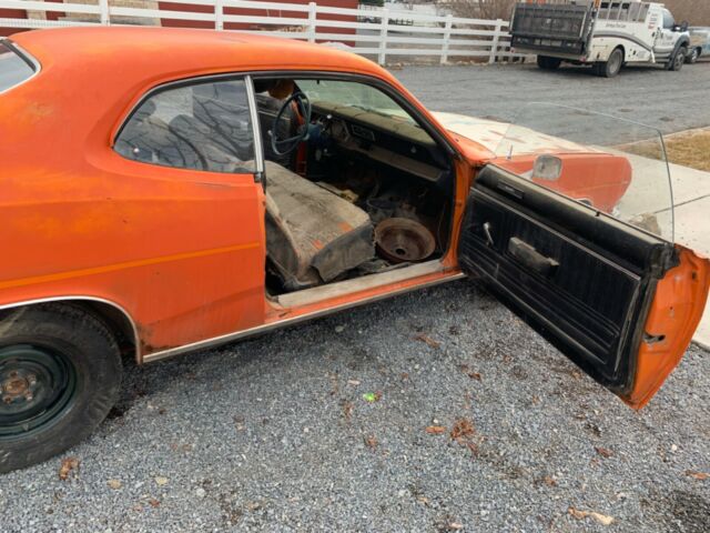 Plymouth Duster 1970 image number 18