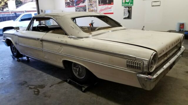 Ford Galaxie 1963 image number 3