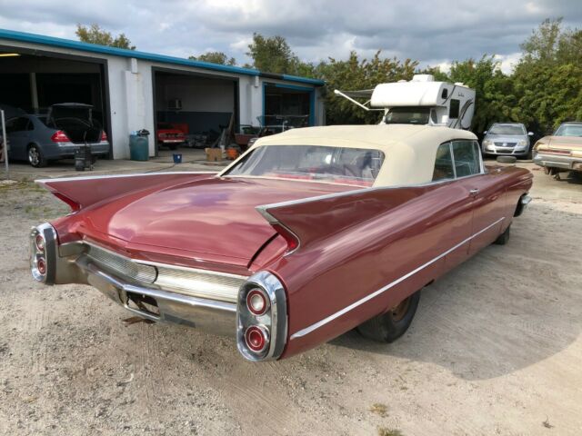 Cadillac Series 62 1960 image number 3