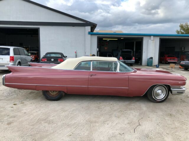 Cadillac Series 62 1960 image number 4