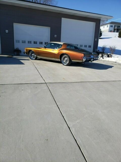 Buick Riviera 1973 image number 8
