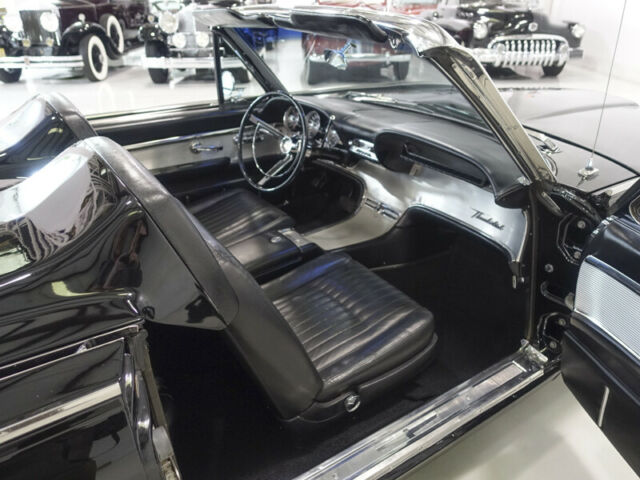 Ford Thunderbird 1962 image number 14