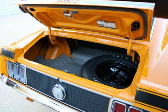Ford Mustang 1970 image number 17