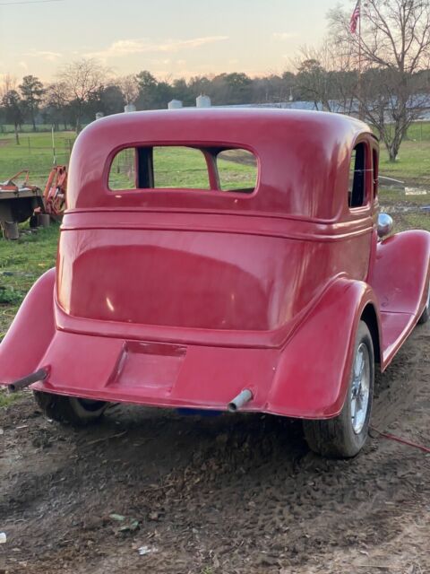 Ford Victoria 1933 image number 2