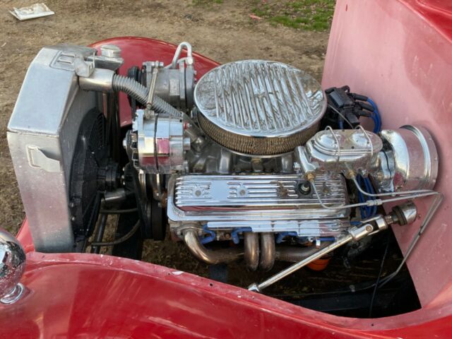 Ford Victoria 1933 image number 9