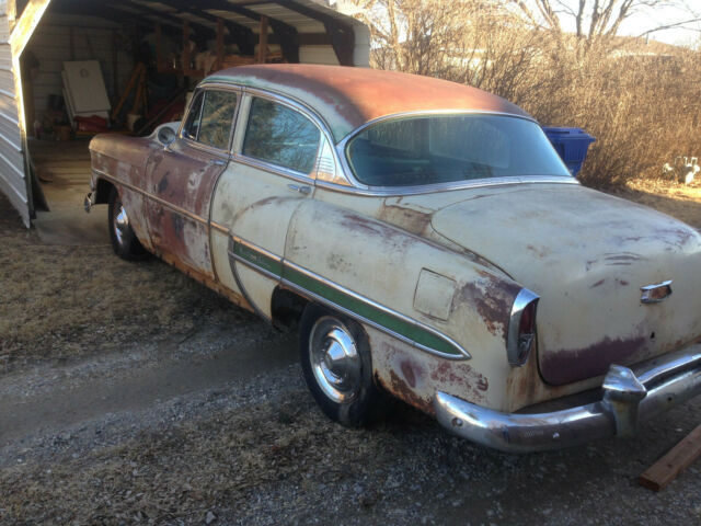 Chevrolet Bel Air/150/210 1954 image number 26