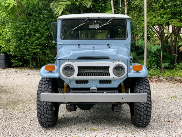 Toyota Land Cruiser 1971 image number 1
