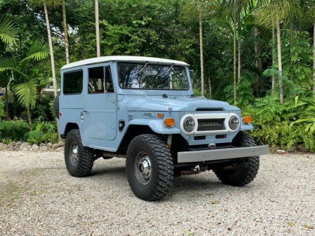 Toyota Land Cruiser 1971 image number 15