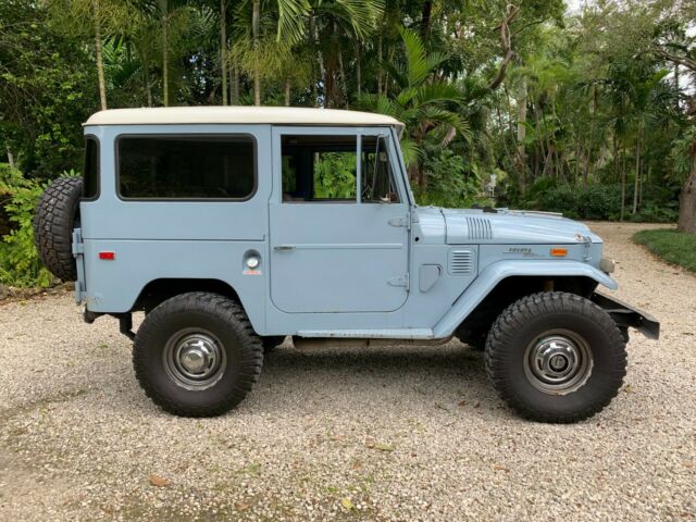 Toyota Land Cruiser 1971 image number 21
