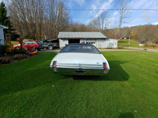 Oldsmobile Cutlass 1969 image number 1
