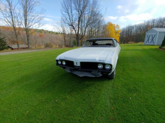 Oldsmobile Cutlass 1969 image number 14