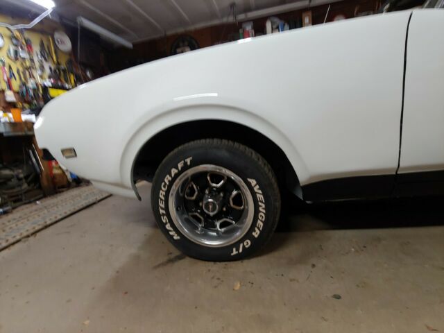 Oldsmobile Cutlass 1969 image number 19