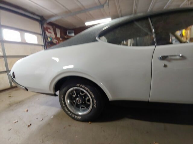 Oldsmobile Cutlass 1969 image number 9