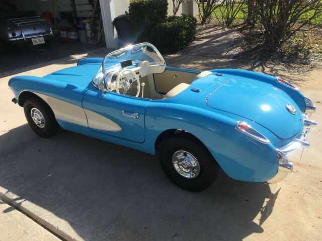 Chevrolet Corvette 1956 image number 14