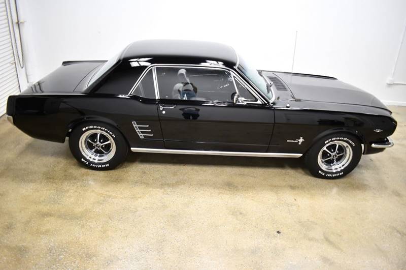 Ford Mustang 1966 image number 17