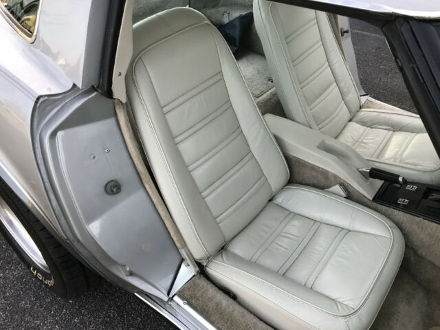Chevrolet Corvette 1978 image number 10