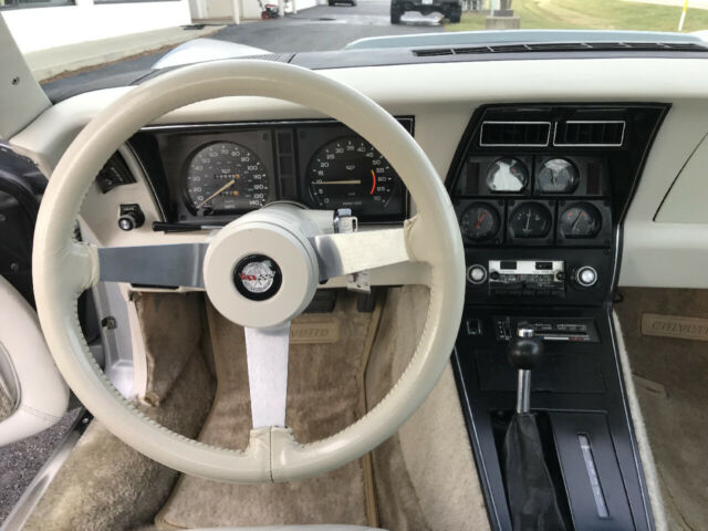 Chevrolet Corvette 1978 image number 12