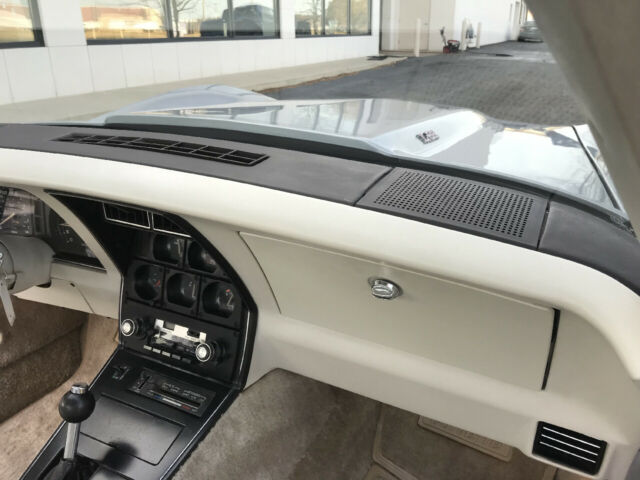 Chevrolet Corvette 1978 image number 15