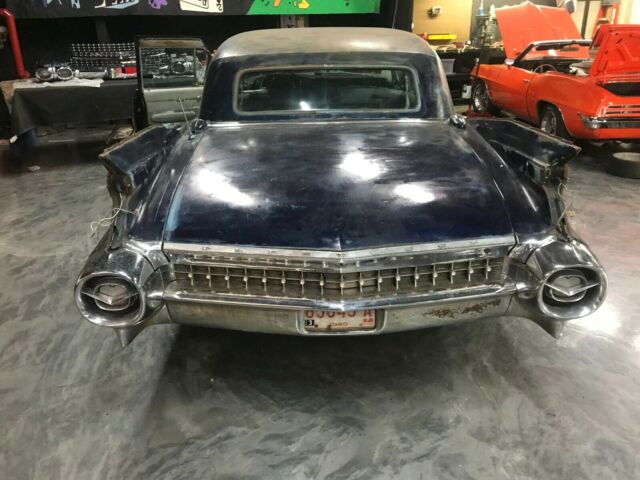 Cadillac Series 75 1959 image number 25