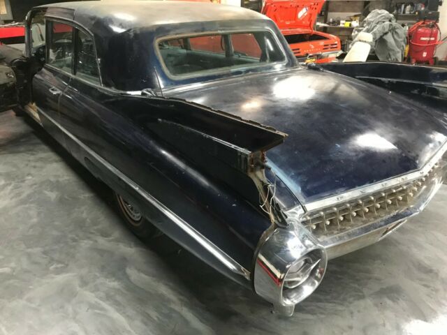 Cadillac Series 75 1959 image number 8