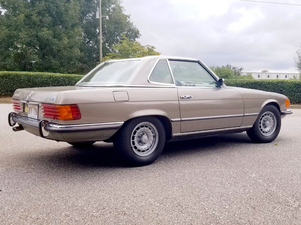 Mercedes-Benz 300-Series 1972 image number 19