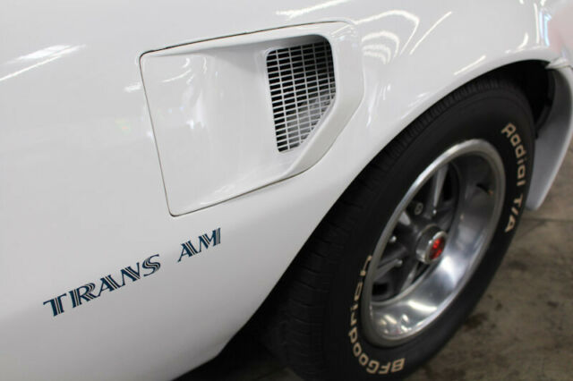 Pontiac Firebird 1970 image number 23