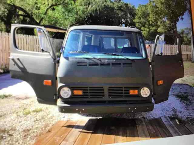 Chevrolet G 10 1968 image number 19