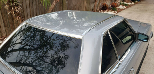 Mercedes-Benz SL-Class 1979 image number 10