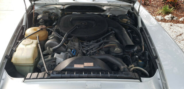 Mercedes-Benz SL-Class 1979 image number 12