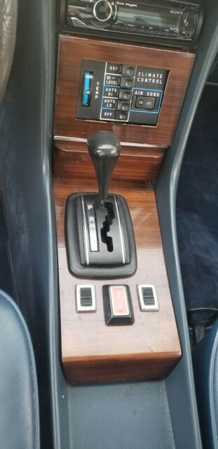 Mercedes-Benz SL-Class 1979 image number 16