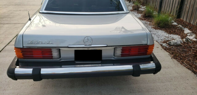 Mercedes-Benz SL-Class 1979 image number 30