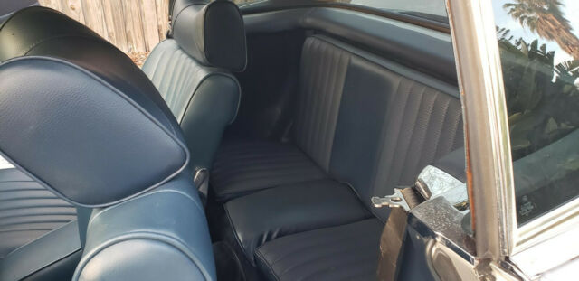 Mercedes-Benz SL-Class 1979 image number 42