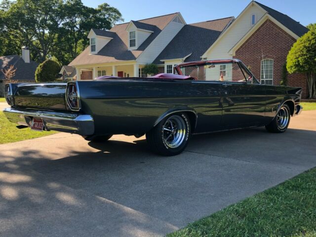 Ford Galaxie 1965 image number 0
