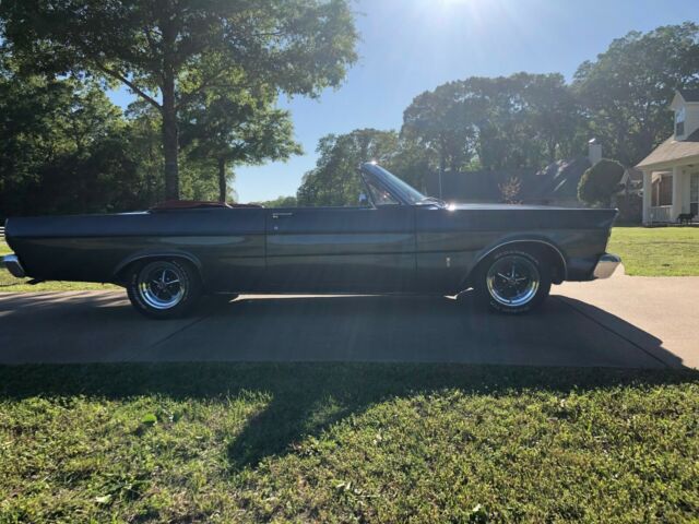 Ford Galaxie 1965 image number 5