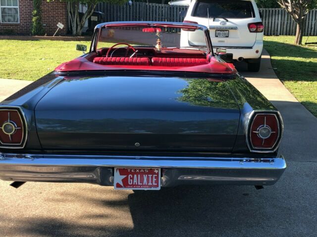 Ford Galaxie 1965 image number 6