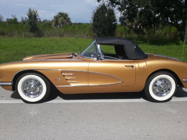 Chevrolet Corvette 1958 image number 10