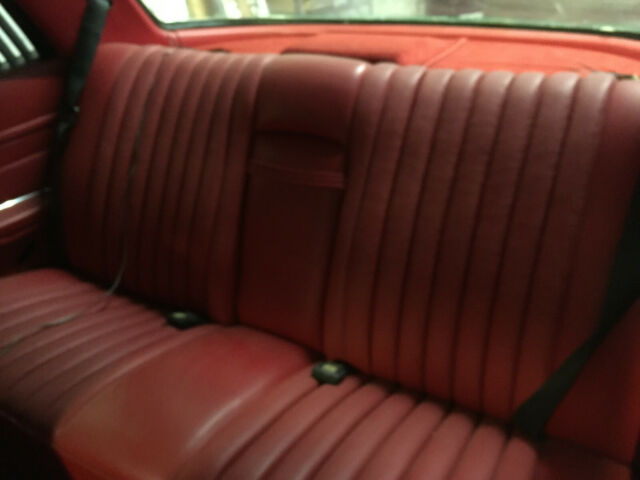 Mercedes-Benz 400-Series 1974 image number 32