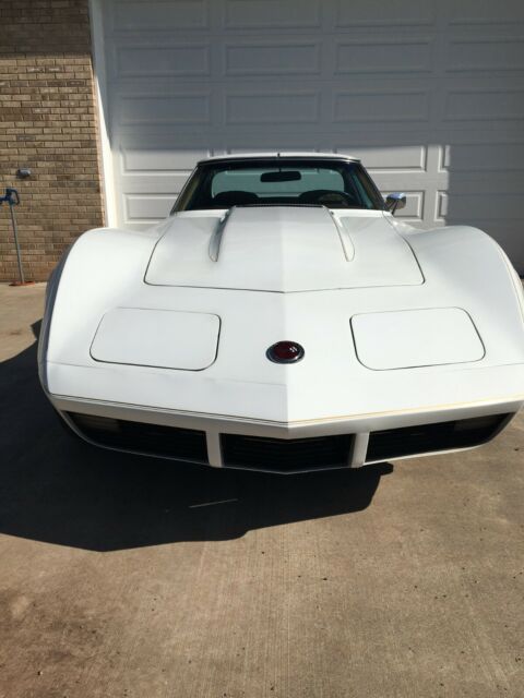 Chevrolet Corvette 1974 image number 4