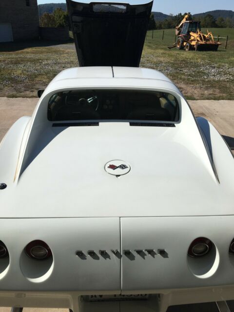 Chevrolet Corvette 1974 image number 7