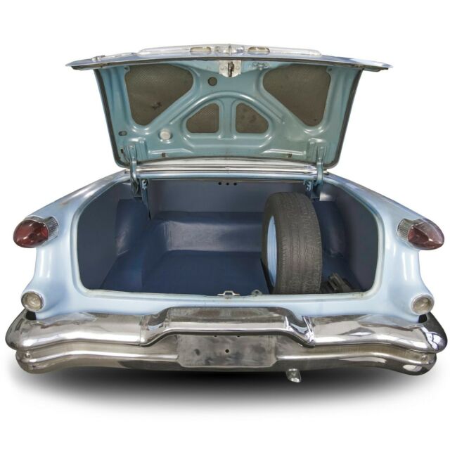 Oldsmobile Holiday 88 1956 image number 10