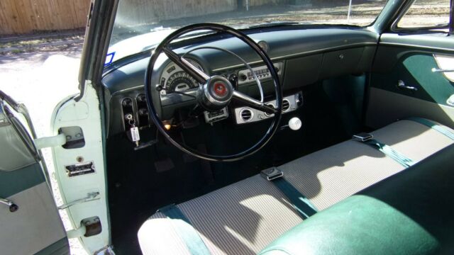 Ford Victoria 1953 image number 16