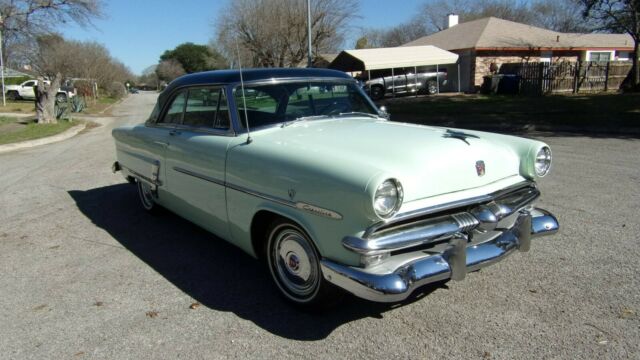 Ford Victoria 1953 image number 5