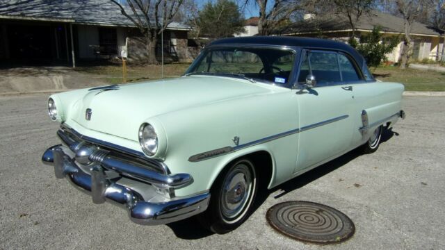 Ford Victoria 1953 image number 6